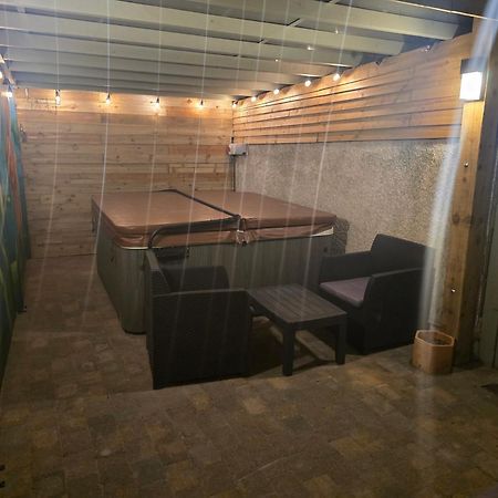 Eden Rose Cottage Hot-Tub Jacuzzi Morecambe-Bay エクステリア 写真