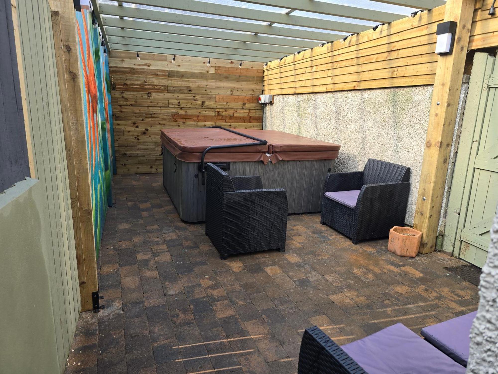 Eden Rose Cottage Hot-Tub Jacuzzi Morecambe-Bay エクステリア 写真